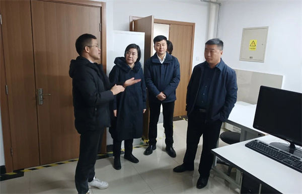 台子镇党委书记刘群带队到中国建材研究总院进行项目对接和新型建材产业集聚区推介